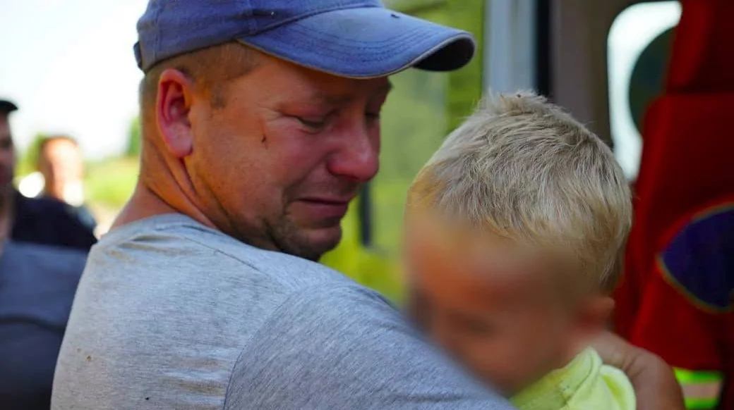 На Житомирщині знайшли 2,5-річного хлопчика після нічних пошуків